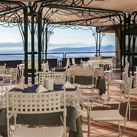 Hotel Bluebay Colle Della Trinita Perugia