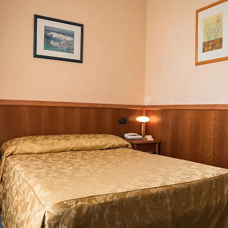 Hotel Bluebay Colle Della Trinità 4*