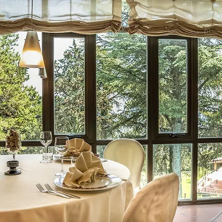Bluebay Colle Della Trinita Perugia Otel 4*