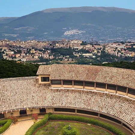 Hotel Bluebay Colle Della Trinita Perugia 4*