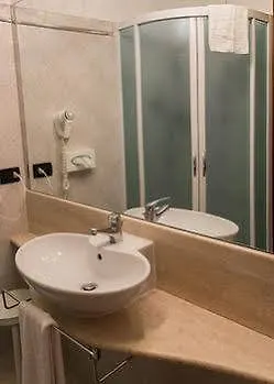 Hotel Bluebay Colle Della Trinità 4*