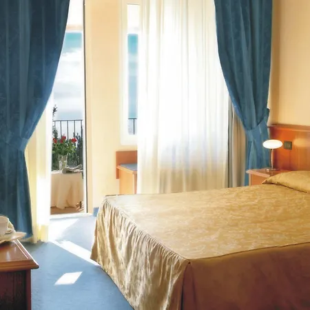 Hotel Bluebay Colle Della Trinità